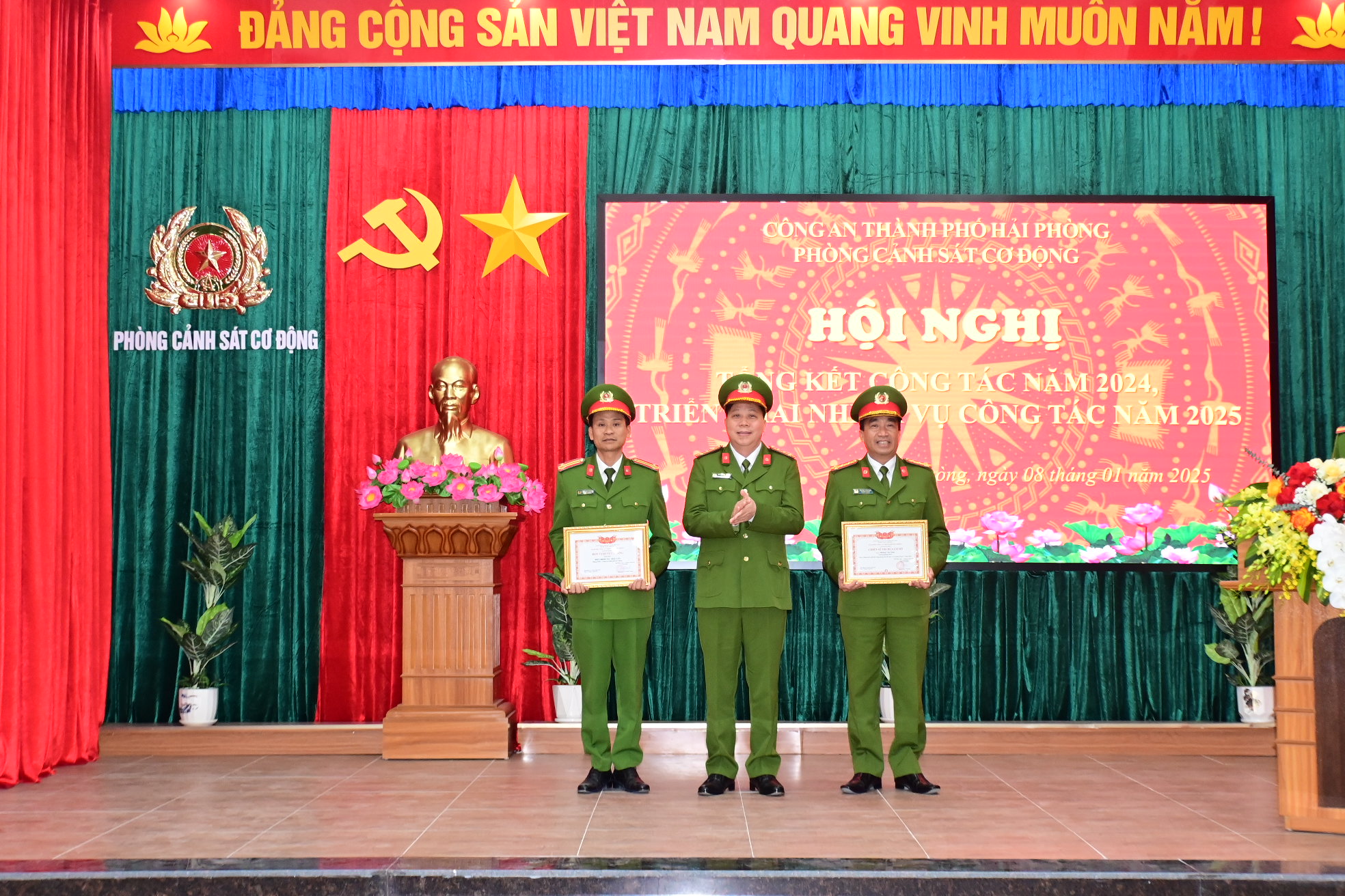 Phòng Cảnh sát cơ động CATP: Phấn đấu tiến thẳng lên hiện đại trong năm 2025